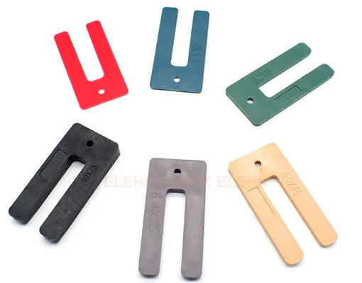 Các bộ đóng khung nhựa công nghiệp Đỏ PP U hình cửa sổ